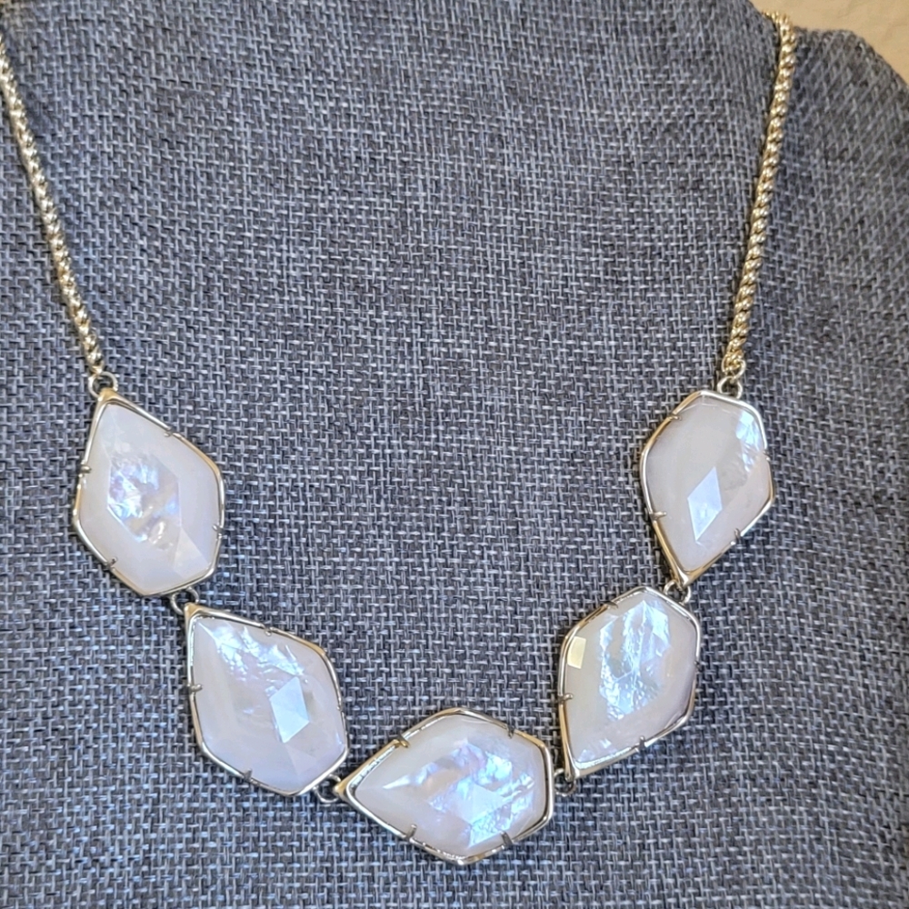 Rare Kendra Scott Ivory MOP Gold Connelly Necklace